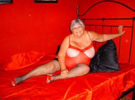 curvy dutch whore fucked and cumdrenched hot porn images