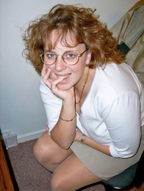 Curvy Claire beautiful star pictures