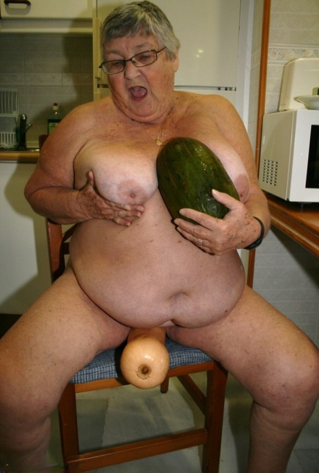 old mature fat granny porn free naked archive