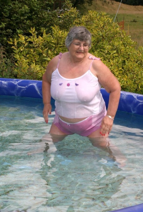 old fat slut with big jiggly boobs fucks art porn archive
