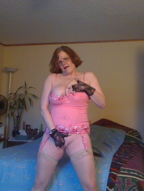 curvy amateur blonde babe sucks cock and gets fucked porno images
