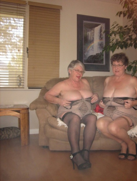 beautiful chubby wife fucks pretty image