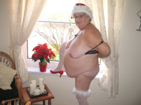 hot curvy gilf sexy naked photo