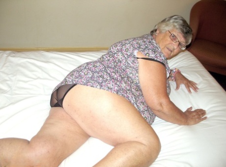 fat mature leighanne delco giving pornographic image