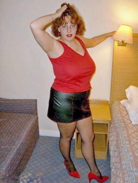 my fat ex bitch suckin my fuckin cock nude image