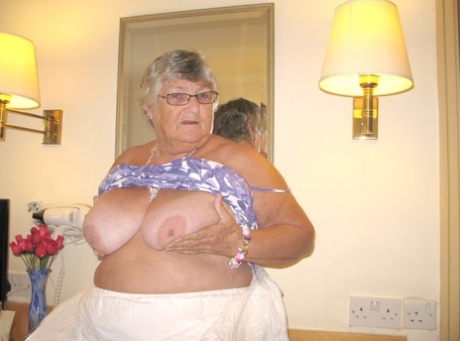 thick choker art naked image