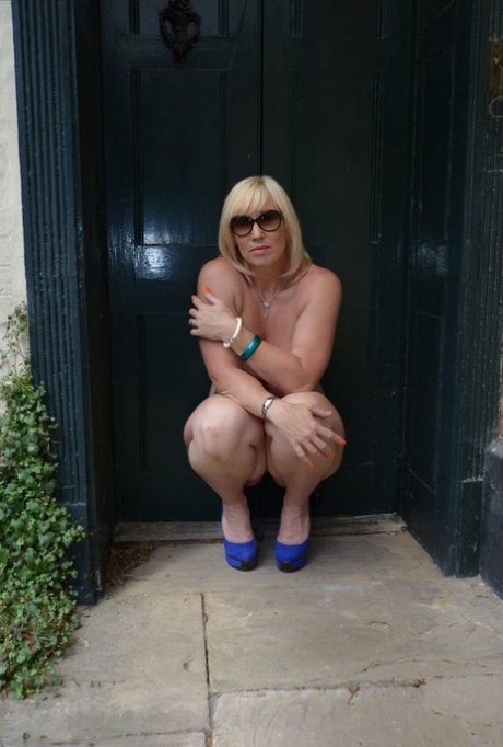 busty bbw slut wife liz riding cock best photos