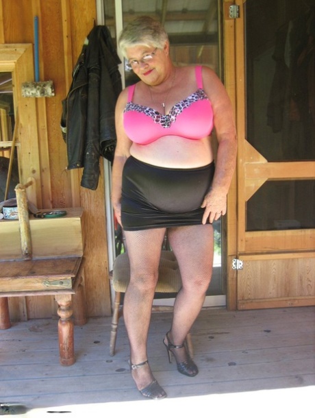 thick mature ebony pussy top pic