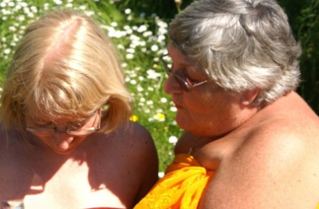 pakistani fat aunty free naked picture