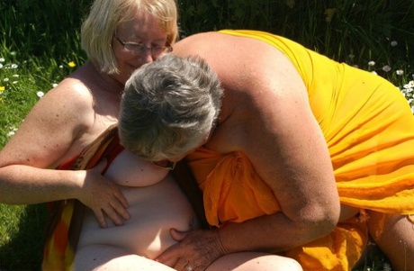 busty bbw women naked beautiful naked photo