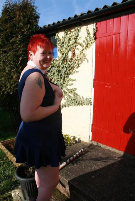 naked fat women giving a blowjob erotic photo