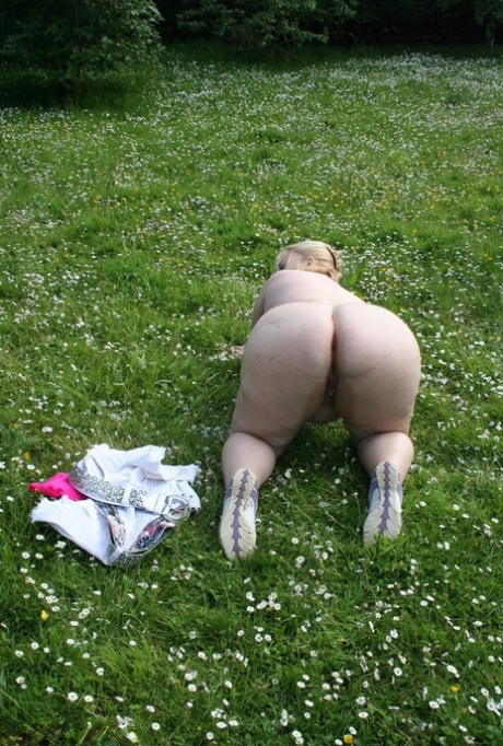 fat tittes hot pic