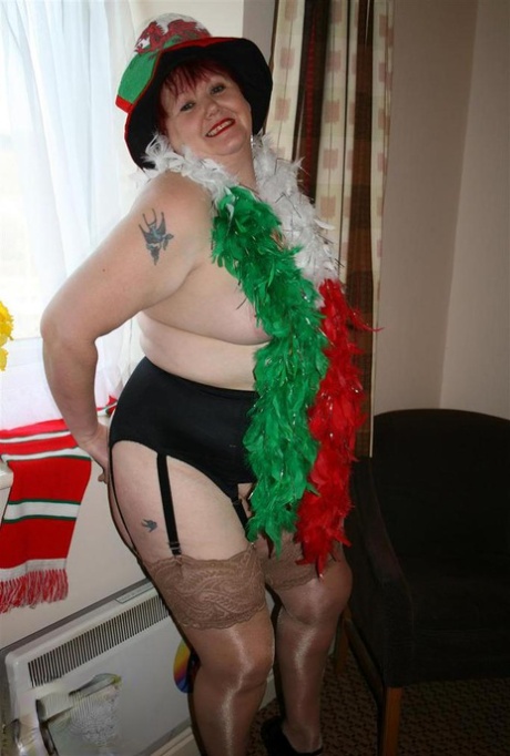 curvy teen chick is totally obssessed with hot fuck pornographic pics