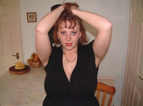 curvy chubby brunette hot sexy pics