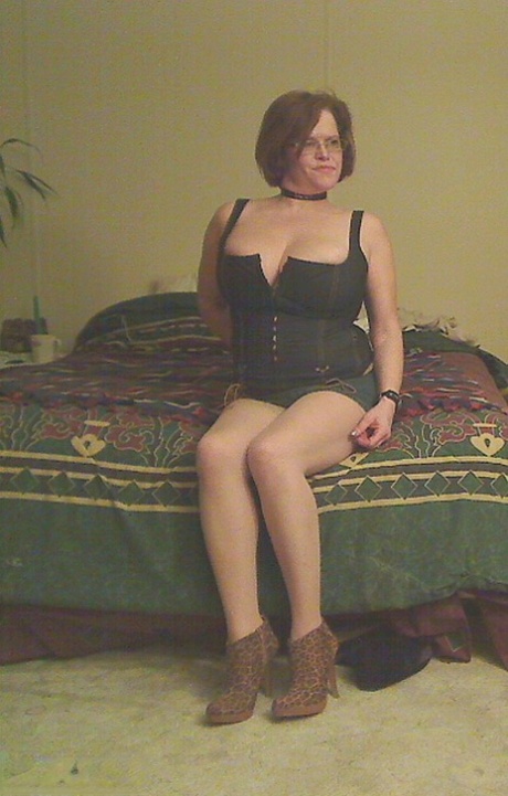 one piece fat ass hot sexy pic