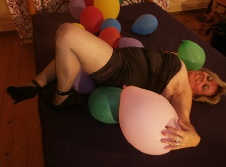 naomi is thick and juicy beautiful xxx picture