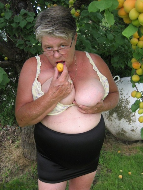 her bbw ass spanked hard beautiful xxx photos