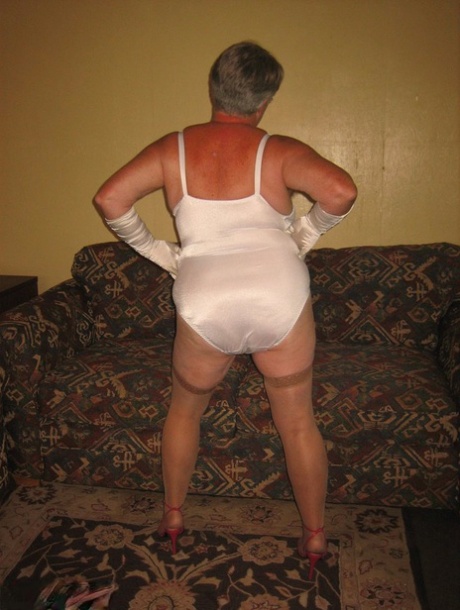 thick femboy solo sex photo