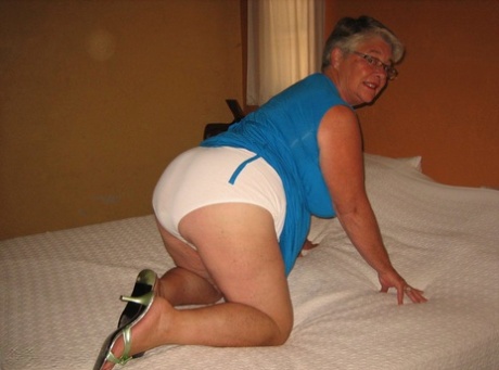 thick hooker sexy naked picture