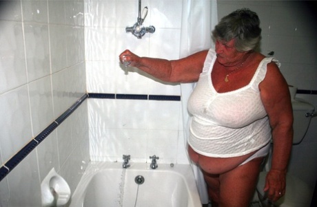 monster dick redzilla bangs her bbw white pussy mixed ho exclusive image
