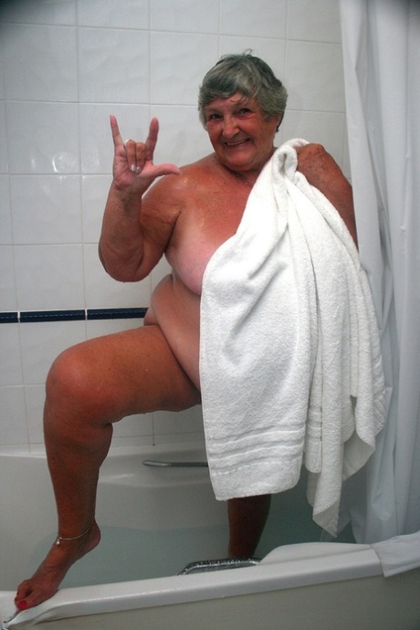pawg bbw riding white cock and blowjob free naked pictures