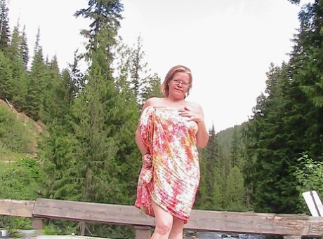 sexy big ass mature step mom naked milf wash floor sexy naked pics