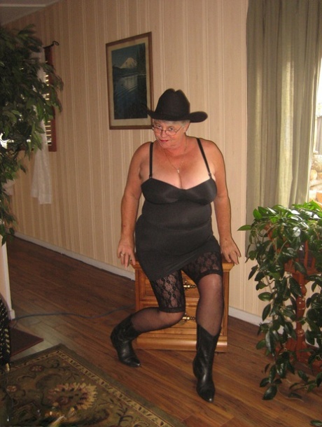 bbw crushing skinny women hot sex images
