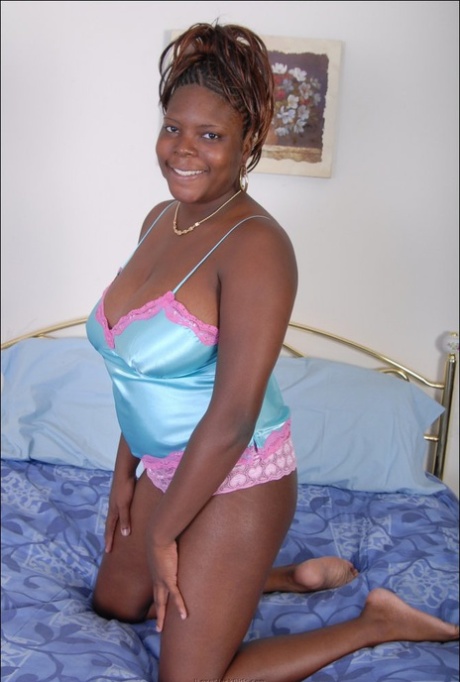 bbw brunette joy in black lace bra and pink panties sexy nude pic