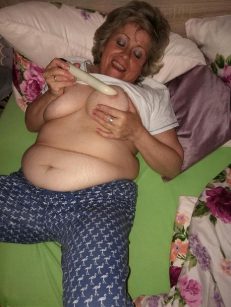 hot sexy busty curvy women xxx galleries