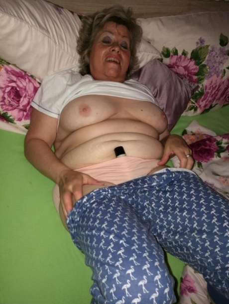 thick hips girl hd pictures