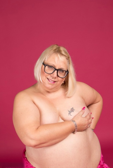 fat areola art nude img