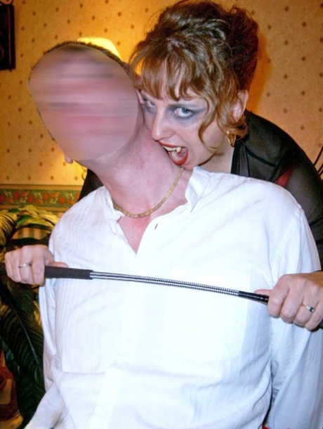 pierced goth bbw in fishnets hot porn pictures