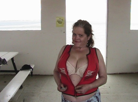 bbw ass grab beautiful nude pic