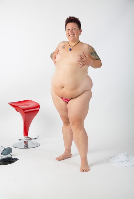 thick cousin sexy pictures