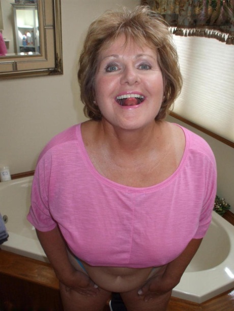 thick deepthroat beautiful xxx picture