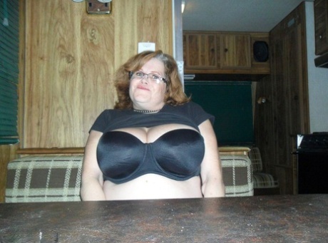 chubby amateur wife wants a cock inside her pussy art naked photos
