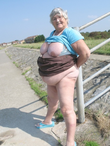 brunette cock fat suck art naked pics