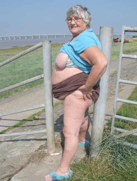 cum boy ya chubby chi beautiful naked photos