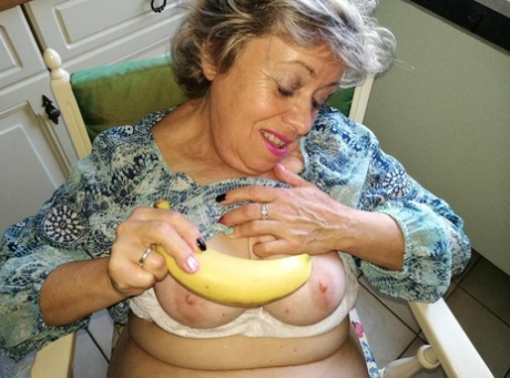 big booty mom hentai free naked img