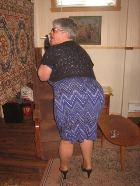 thick ass crossdresser sexy nudes archive