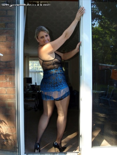 curvy older milf nude image