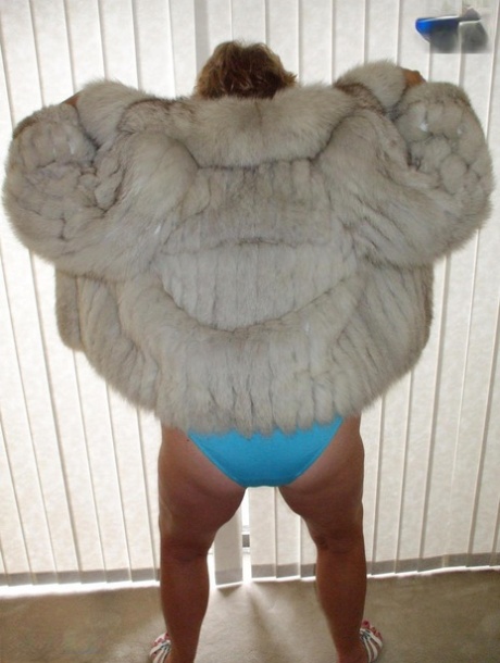 bbw mom shows off her assets best image