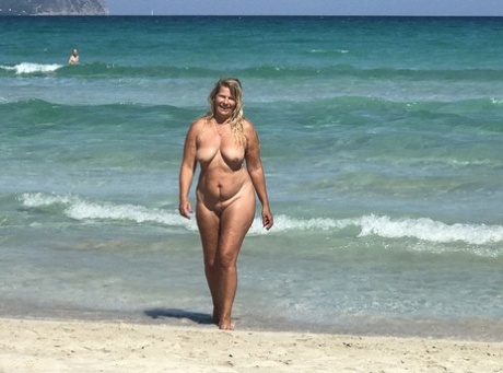 fat mature ffm art nude img