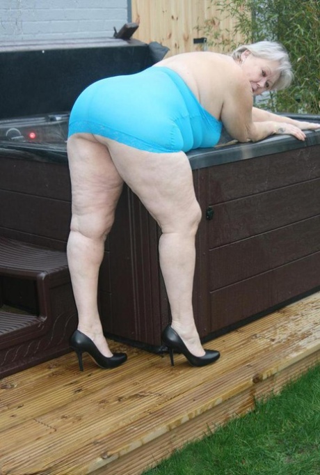 chubby door girl next free sexy galleries