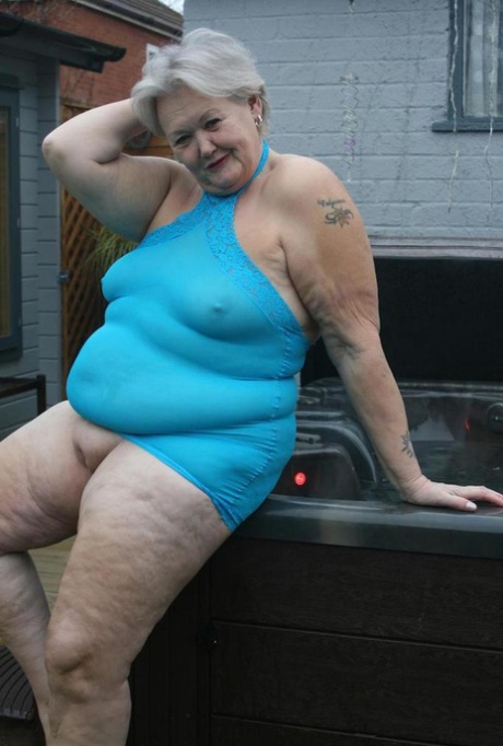 fat black hoe nude photo