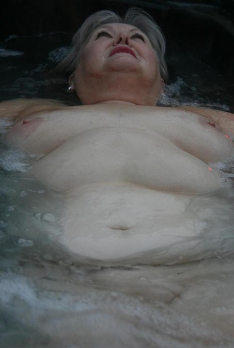 fat girl play strapon ass fuck lucky bisexual naked pics