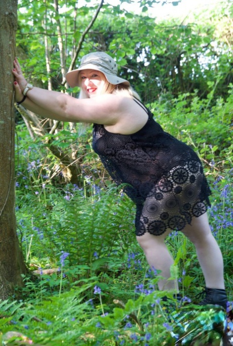 curvy women hairy pussy sex beautiful photo