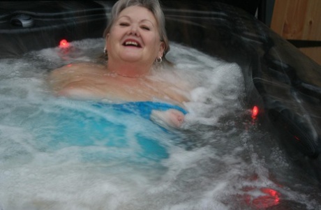 fucking my bbw mom beautiful nude archive