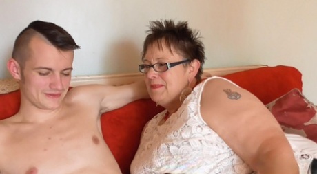 fat but pretty beautiful nude picture