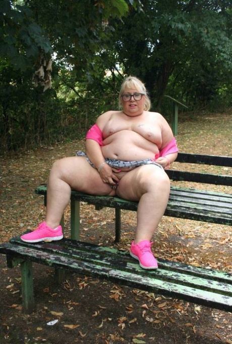 tammy bbw lesbian kiss art porn pic